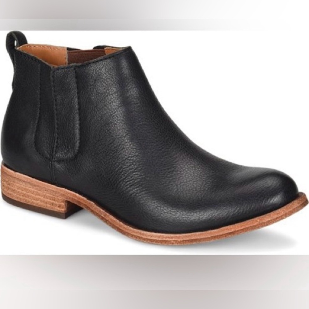 Like new black Kork Ease Velma ankle boots, size 11